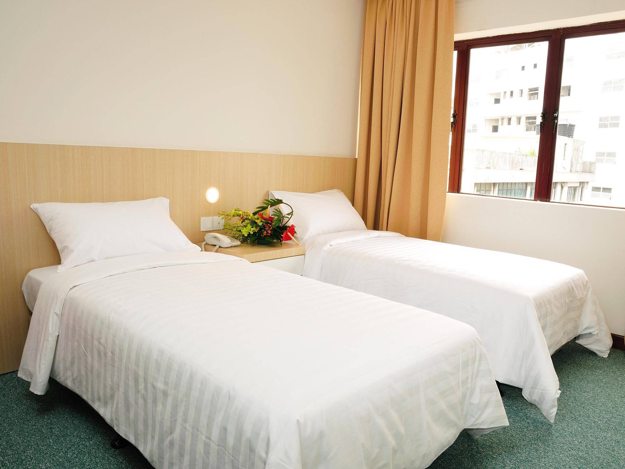 Phoenix Hotel クアラルンプール エクステリア 写真